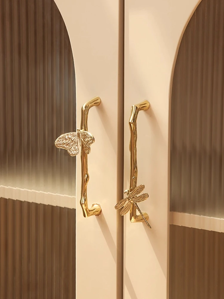 

Creative Light Luxury Retro Mid-Century Brass Cabinet Doors Wardrobe Doors Cabinet Hardware Nordic Handles Pulls
