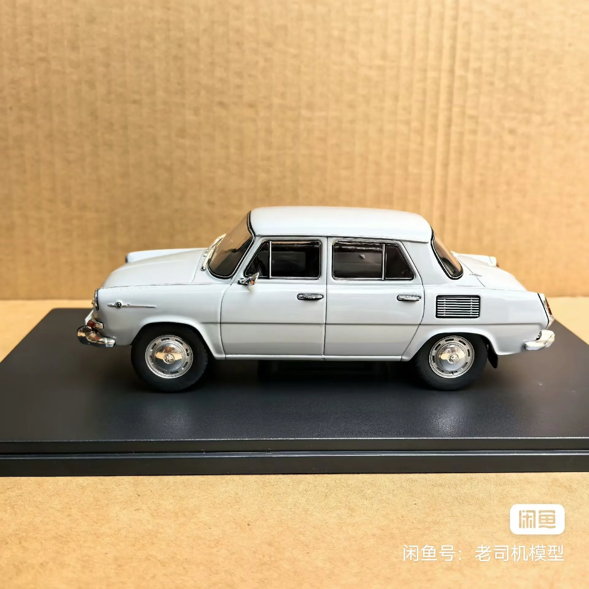 ダイキャスト-1-24-スケールホワイトボックスシュコダ-1000-mb-合金車モデルグッズおもちゃギフトお土産ディスプレイ装飾