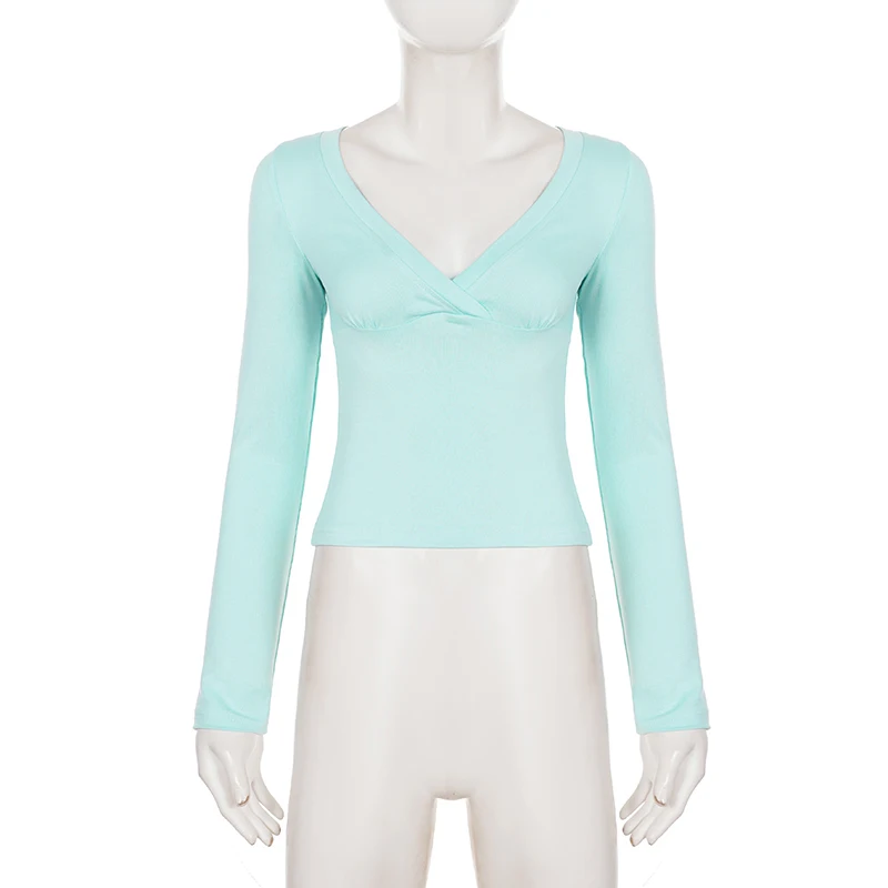 SUCHCUTE Damen Y2K Wickel-Oberteil mit V-Ausschnitt und langen Ärmeln, geraffter Brustbereich, vielseitig kombinierbar, schmal geschnitten, einfarbig, kurzes T-Shirt, Vintage-Streetwear, Basic-Oberteil. – Detail 5