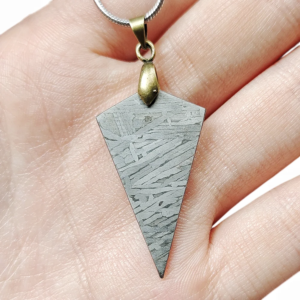 Muonionalusta Iron Meteorite Necklace Meteorite Specimen Collection Natural Iron Meteorite Material Pendant