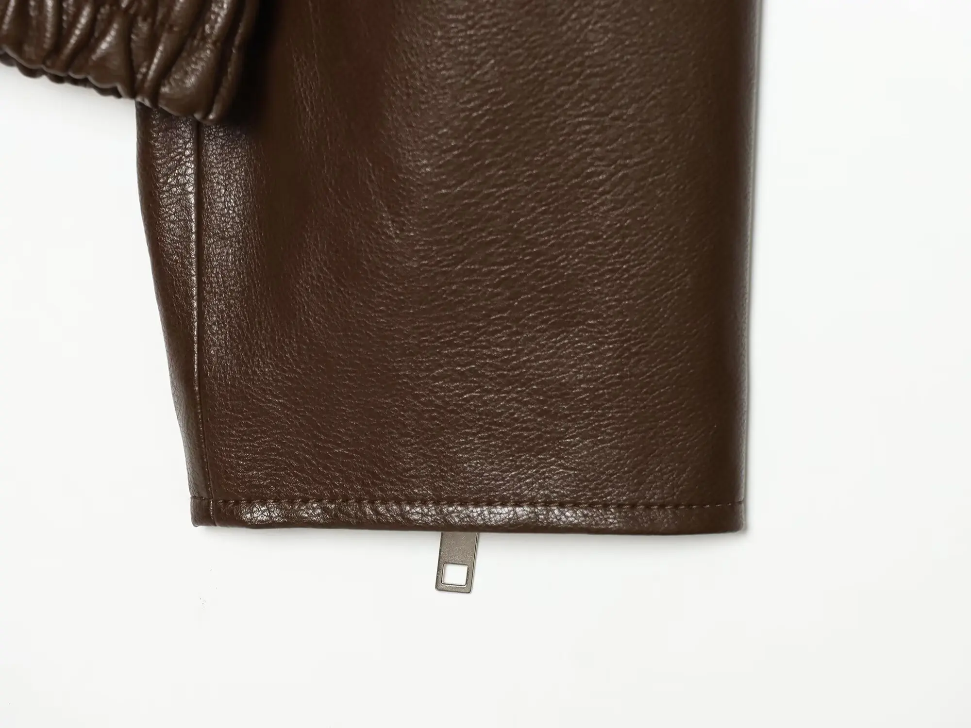 BSAY 2026 Herbst Neue Damen Stehkragen Kunstlederjacke Diagonaler Reißverschluss Kurze Motorradjacke Elastische Taschen Biker-Oberbekleidung – Detail 13