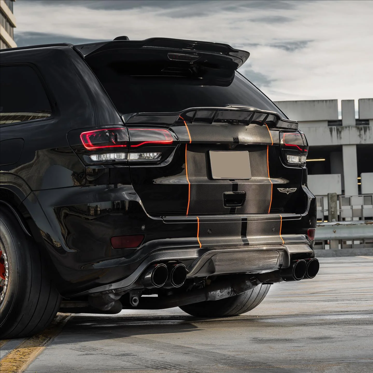 لسيارة جيب جراند شيروكي جميع الموديلات 2013-2022 Trackhawk SRT8 WK2 الأوسط سبويلر الجذع الجناح طقم هيكل السيارة بلاستيك ABS أسود لامع