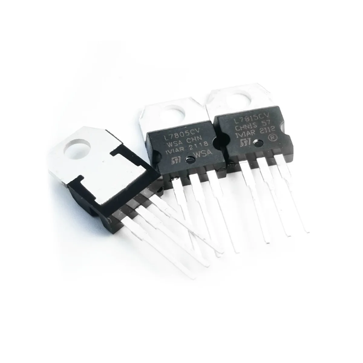 100PCS L7805CV L7906 L7908 L7909 L7910 L7912 L7915 L7918 L7924 LM317T Linear Voltage Regulator IC TO-220