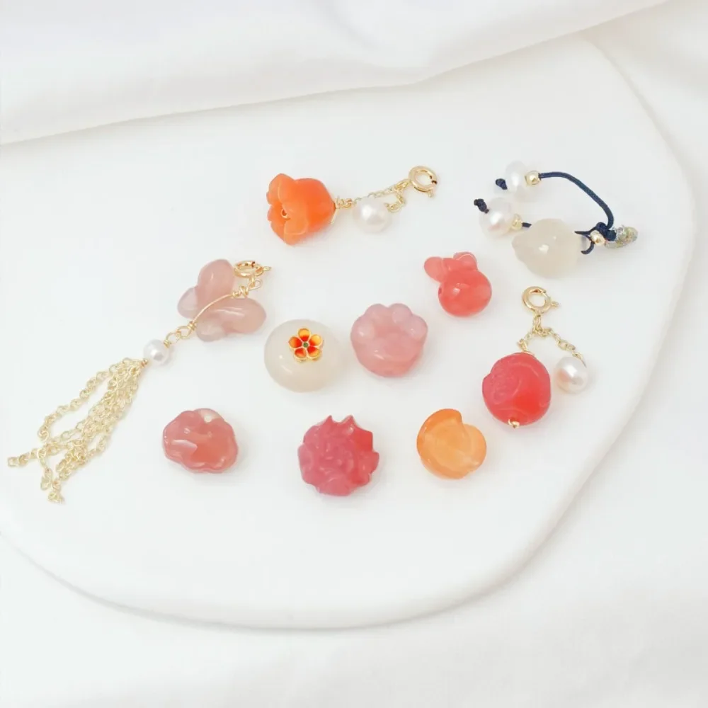 

Natural Salt Source Agate Cat Paw Print Lotus Ruyi Lock Flower Butterfly Through-hole DIY Woven Crystal Bead Accessories