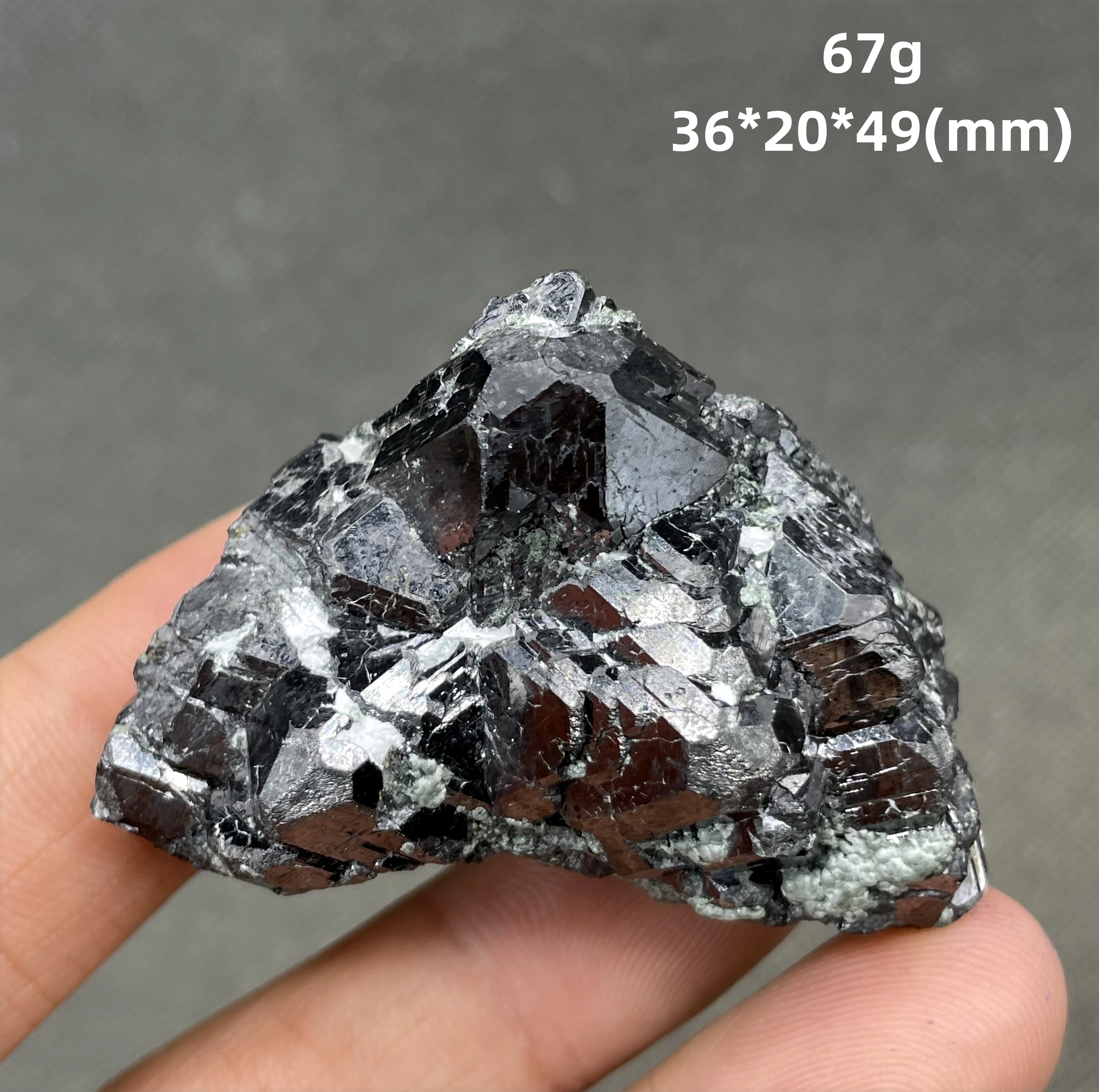 NEW! 100% Natural Magnetite mineral specimen quartz crystal specimen Stones and crystals