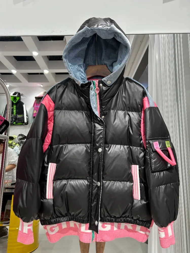 سترات نسائية 90 بيضاء مبطنة بأحرف مطبوعة معطف شتوي مقسم بقلنسوة سترة نسائية سميكة ودافئة بسحّاب سترة خارجية