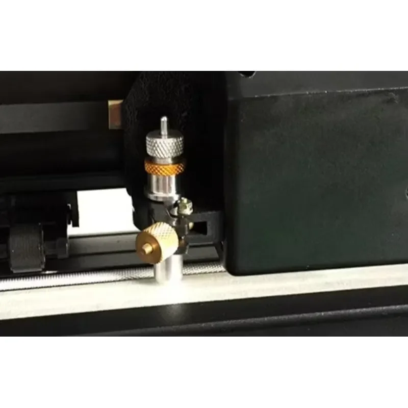 Hot Affordable Quality Vinyl Cutting Plotter 720mm Smart Advertising Instant Sticker Engraving Machine Sticker Cutting