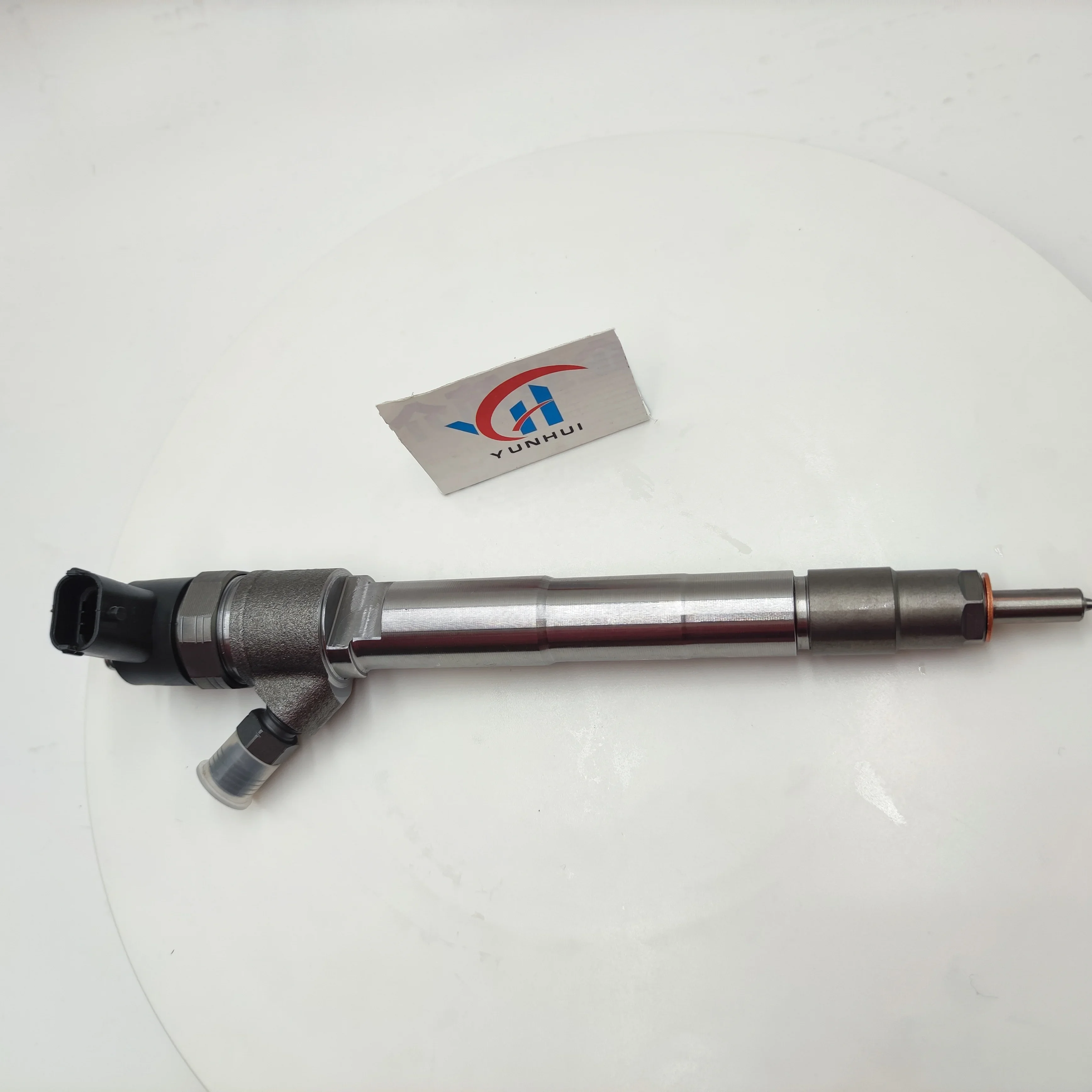 High Quality New Diesel Fuel Injector 0445110376 Common Rail Injection Nozzle 0445110594 For CUMMINS