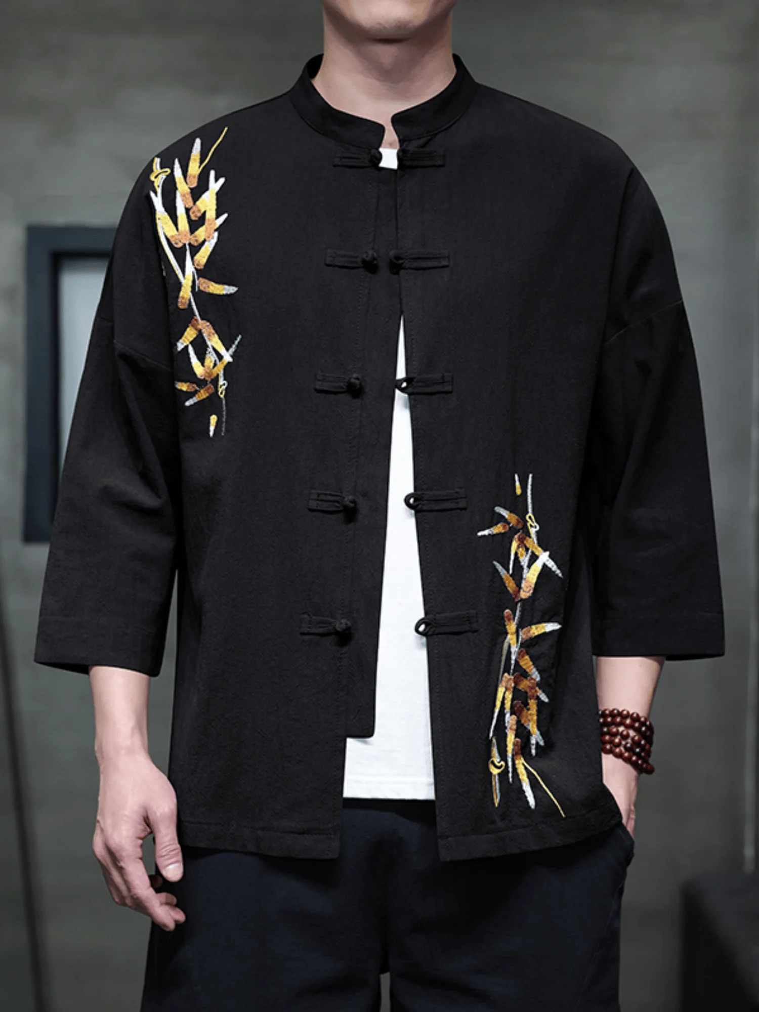

Summer Thin Casual ort Sve Embroidered Loose Men's irt Faionable Urban Cotton Blend Fabric Breathable Youth Wear