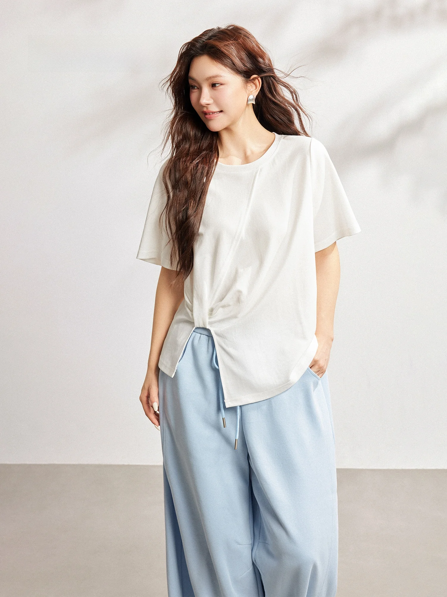 

Plusmall Cloud Top Sea Salt Series Slimming Commuter Style Mid-Sleeve round Neck Split T-Shirt for Women Summer New Arrival