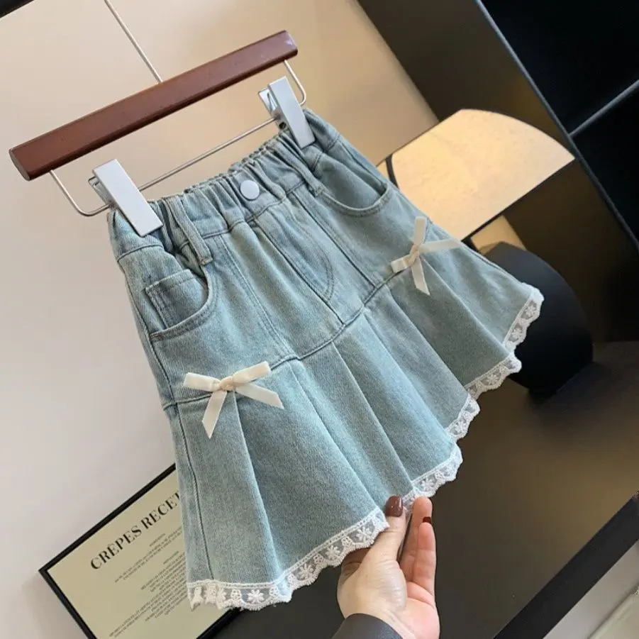 

Girls sweet all-match denim short skirt 2024 summer new Korean version of children's fashion denim pleated half skirt
