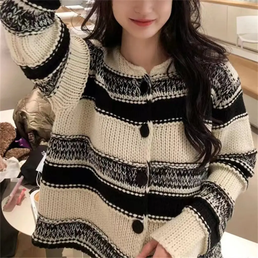 

Women's Casual Cardigan Top Korean-Style Contrast Color Striped Short Coat All-Match Trendy Autumn Winter Fashion