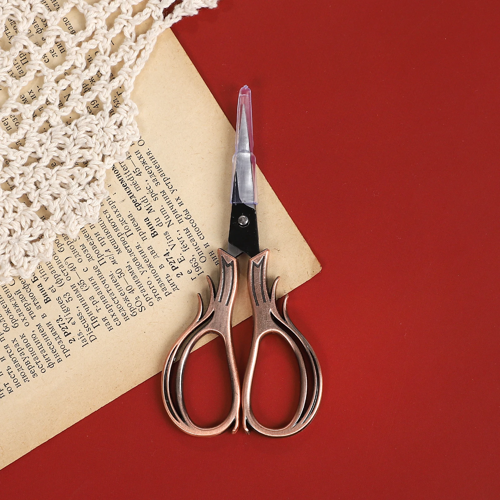 خمر على شكل قلب السحلية عبر غرزة مقص أدوات القطع الإبداعية DIY مجلة المواد طالب لوازم القرطاسية