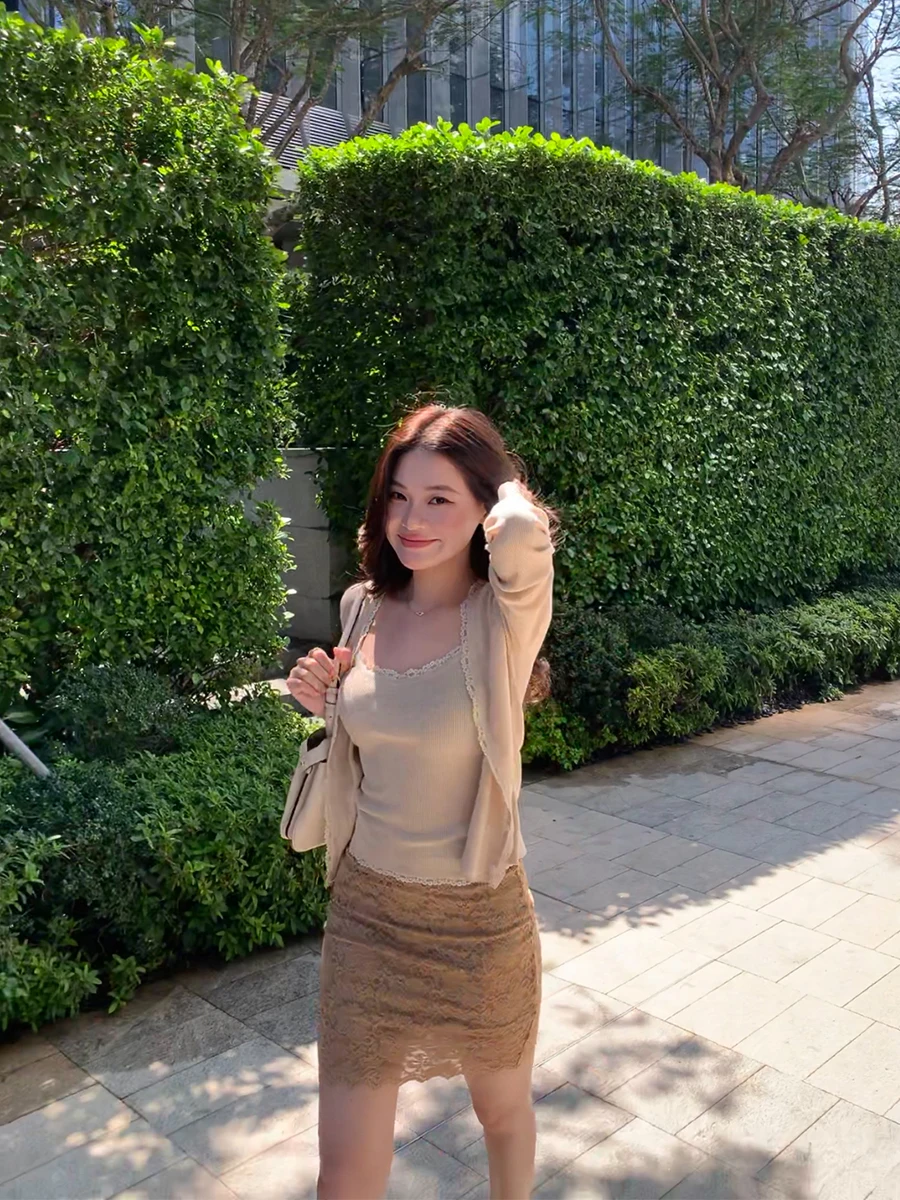 

Lazy Zoe Early Sister Commute Knitted Open Cardigan Long Sleeve Women's Short Lace Short Skirt Elegant Set Spring Fashion