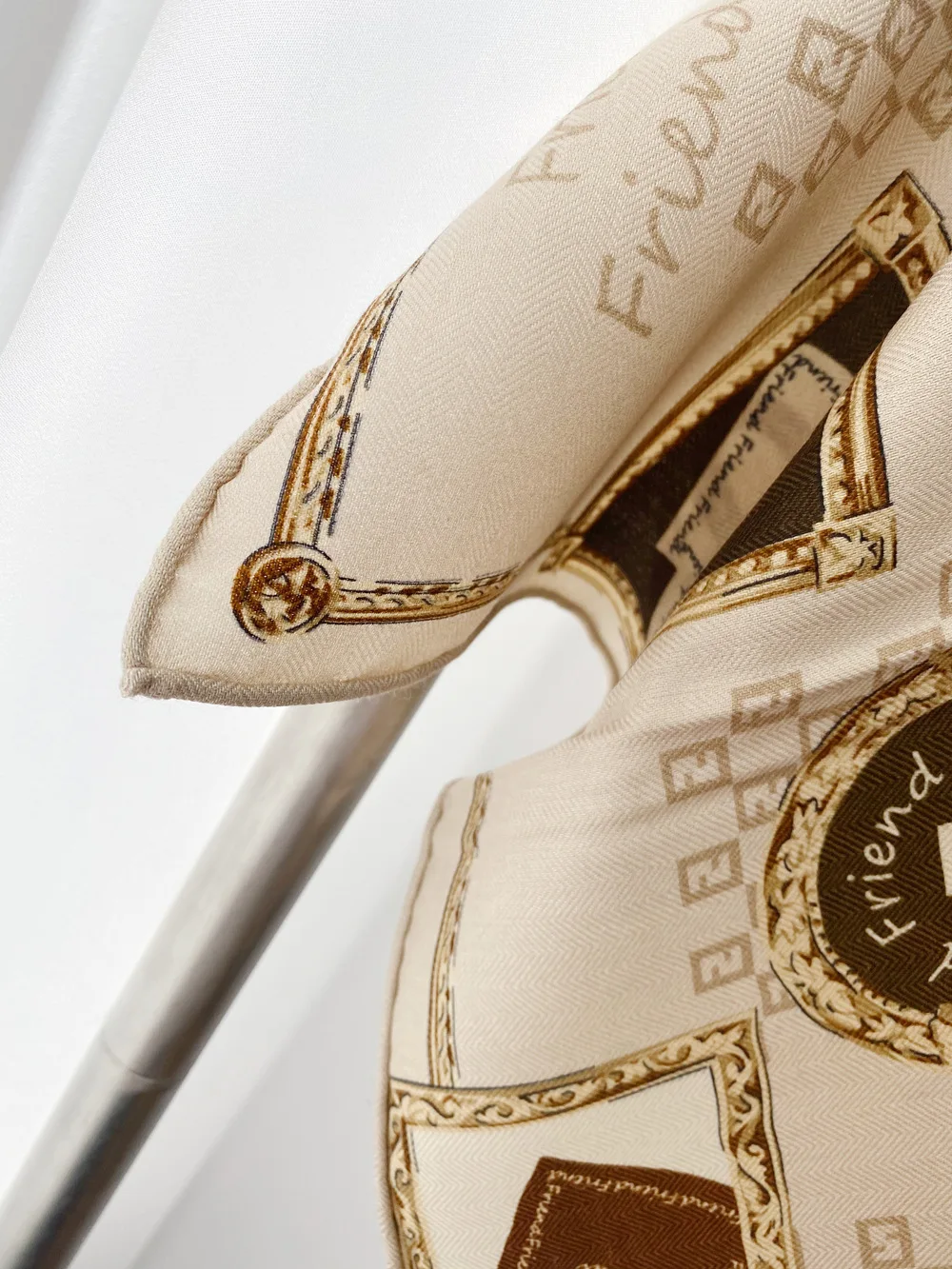 Szal z mieszanki jedwabiu i wełny, ciepły szalik zimowy, damskie szale, ręcznie rolowane chusty, kwadratowe bandany, akcesoria odzieżowe, 65 cm x 65 cm