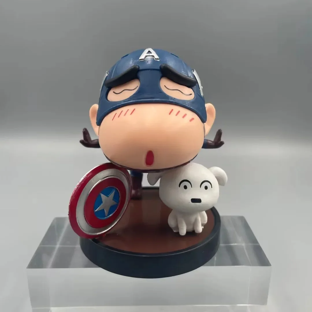 Anime Crayon Shin-chan Cos Capitan America Q Versione Action Figure Modello in PVC Giocattoli bambola Decorazione da scrivania Collezione Regali in scatola