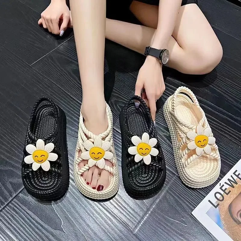 

Summer New Girls' Sandals Fashion Princess Shoes – EVA Non-Slip Soft-Sole Toddler Sandals with Floral Design for Indoor&Outdoor