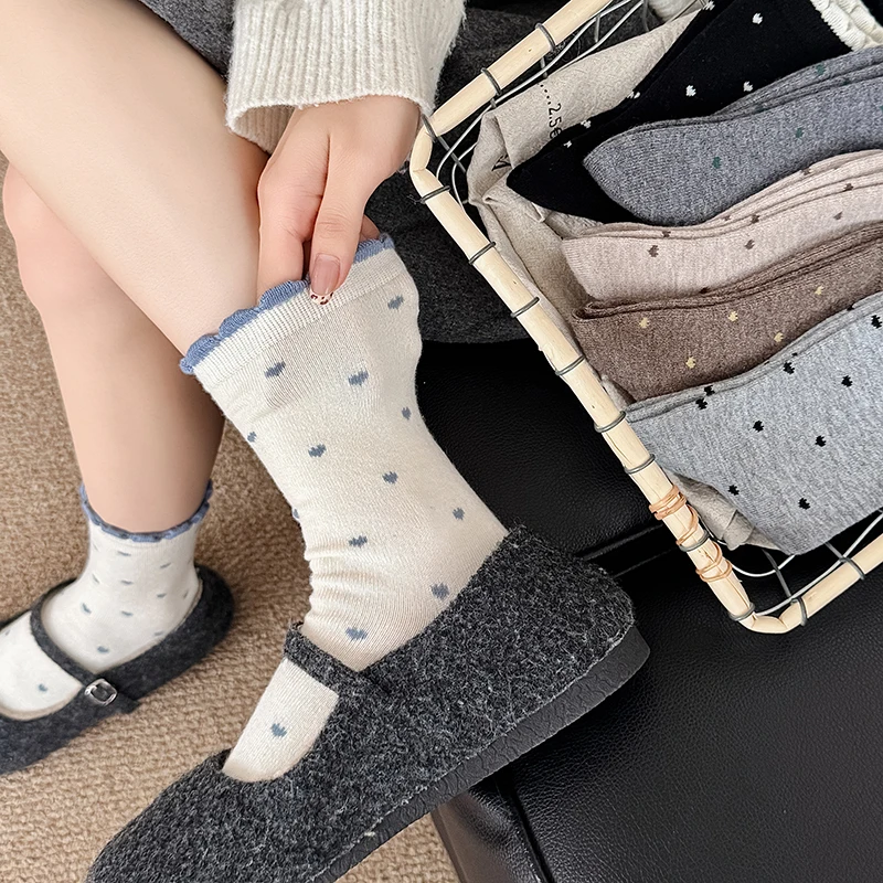 Women's Socks Retro Style New Fashion Heart Design Cute Socks Breathable Warm Casual Comfort Novelties Girls Thick Socks Outdoor