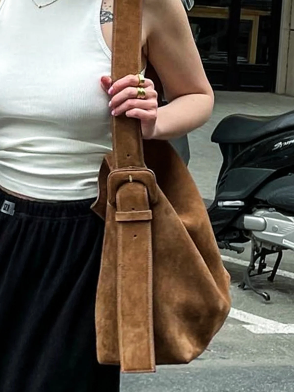 

Trendy Arket Autumn Winter Frosted Suede Buet Bag Crossbody Large Capaci Women's Bag Magnetic Clasp Pure Color Korean Sle