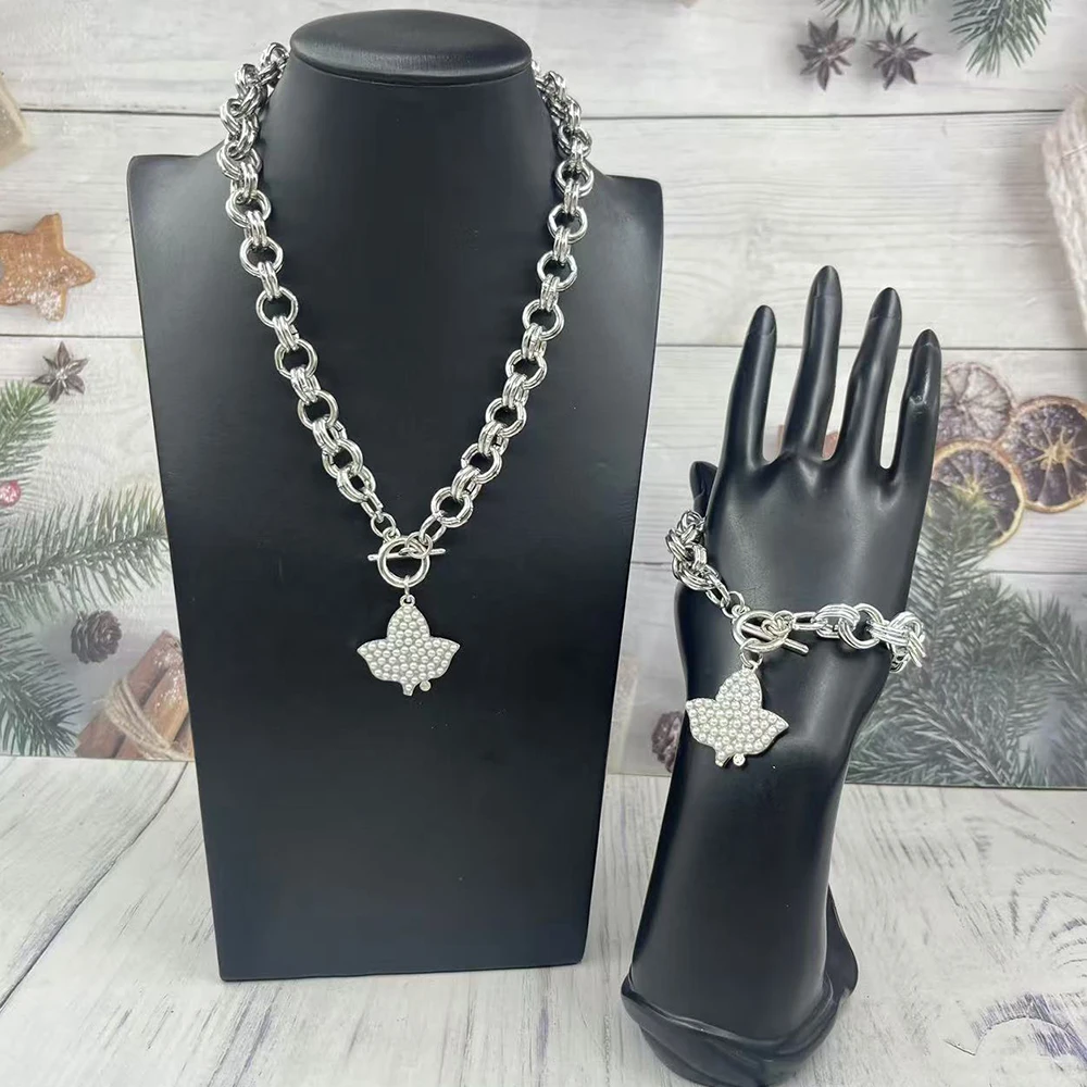 All white pearl Ivy accessory bracelet necklace set