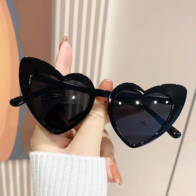 Retro Pose Love Sunglasses Female Fashion Big Face Thin Eyewear Summer Travel Sunshade image 2
