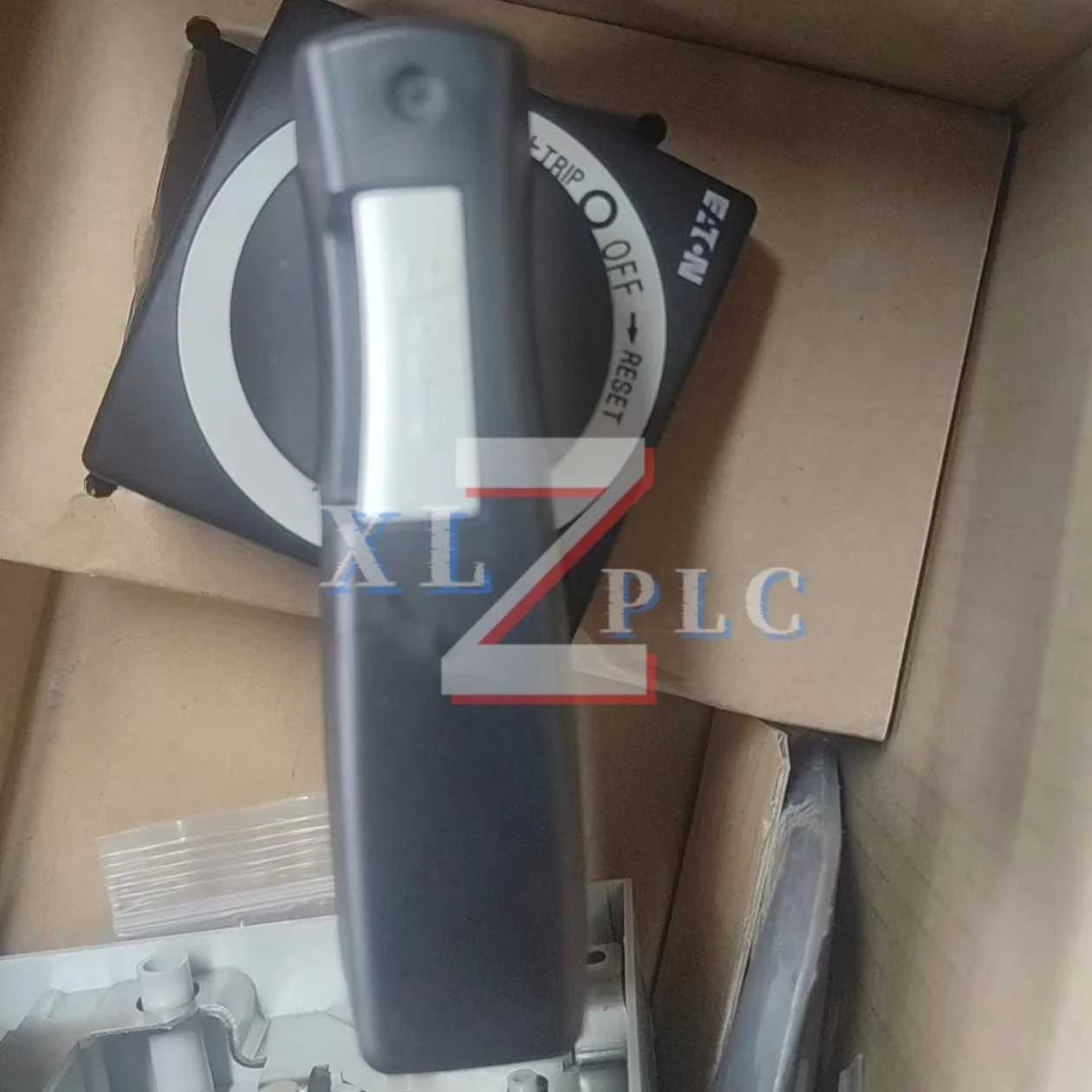 Interruttore automatico nuovo in scatola NZM3-XTVD NZM2-XRD208-240AC