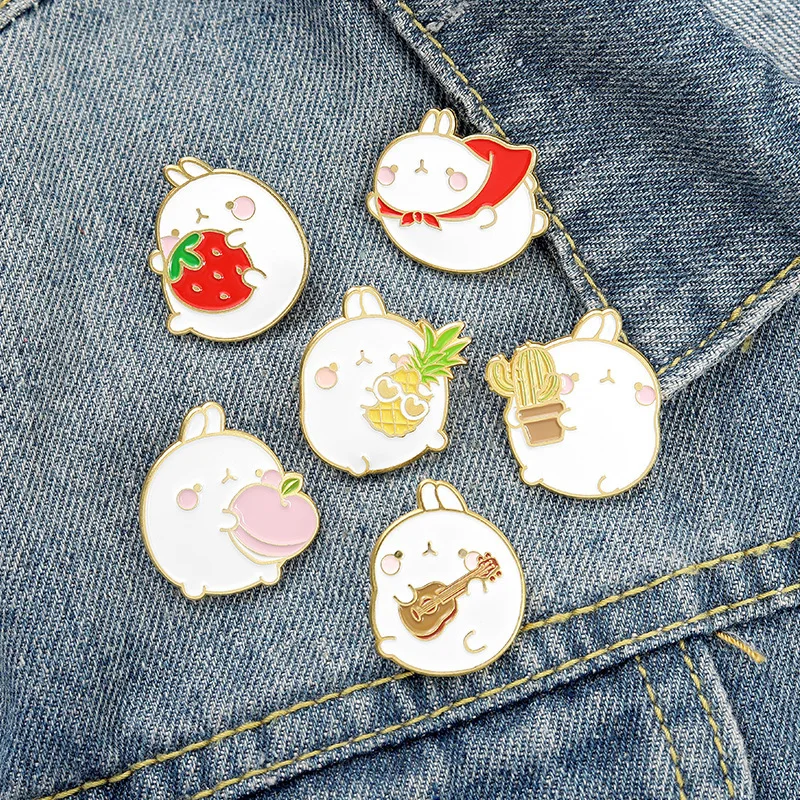 

Creative Cartoon Pineapple Rabbit Brooch Cute Playing Guitar Rabbit Alloy Clothing Accessories Backpack Brooch Badge Lapel Pin