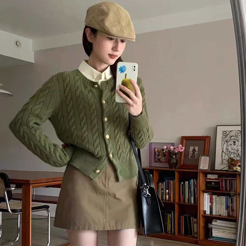 

Harajuku Retro Twist Sweater Cardigan Female Casual All Match Cropped Knitted Cardigan Coat Golden Button O-Neck Sweater Jacket