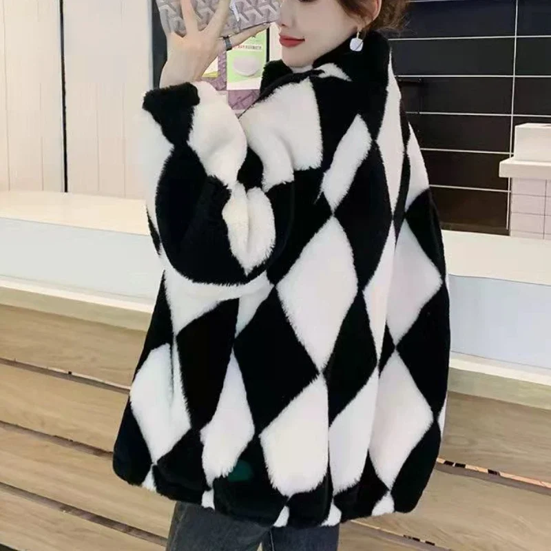 Abrigo de piel sintética para mujer, versión coreana de longitud media, estilo informal holgado, prendas de vestir exteriores gruesas de algodón, abrigo para mujer, invierno 2023