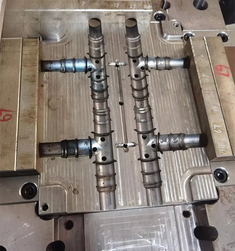 Molde de gotejador de irrigação de plástico