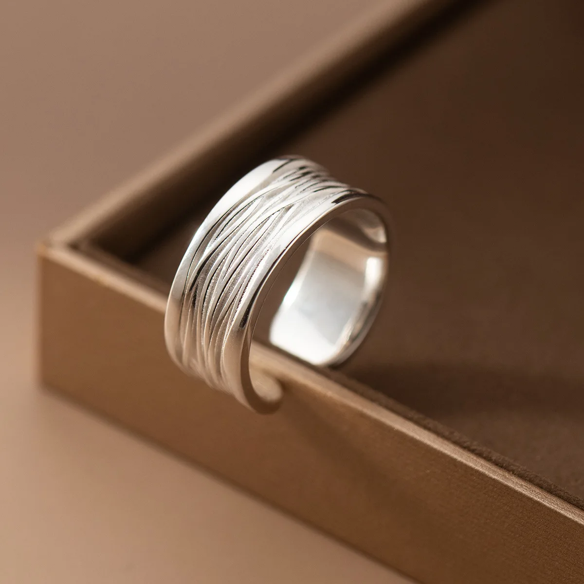

925 Sterling Silver irregular Line Rings For Women Dating Ring Wedding Elegant Designer Jewelry Ladies Accessories Jewellery