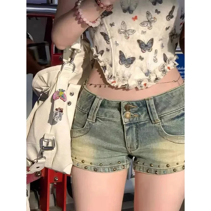 American Retro Low Waist Denim Shorts Women Fashion Hip-covering High Street Rivet Trendy Leisure Daily Sexy Girls Summer Shorts
