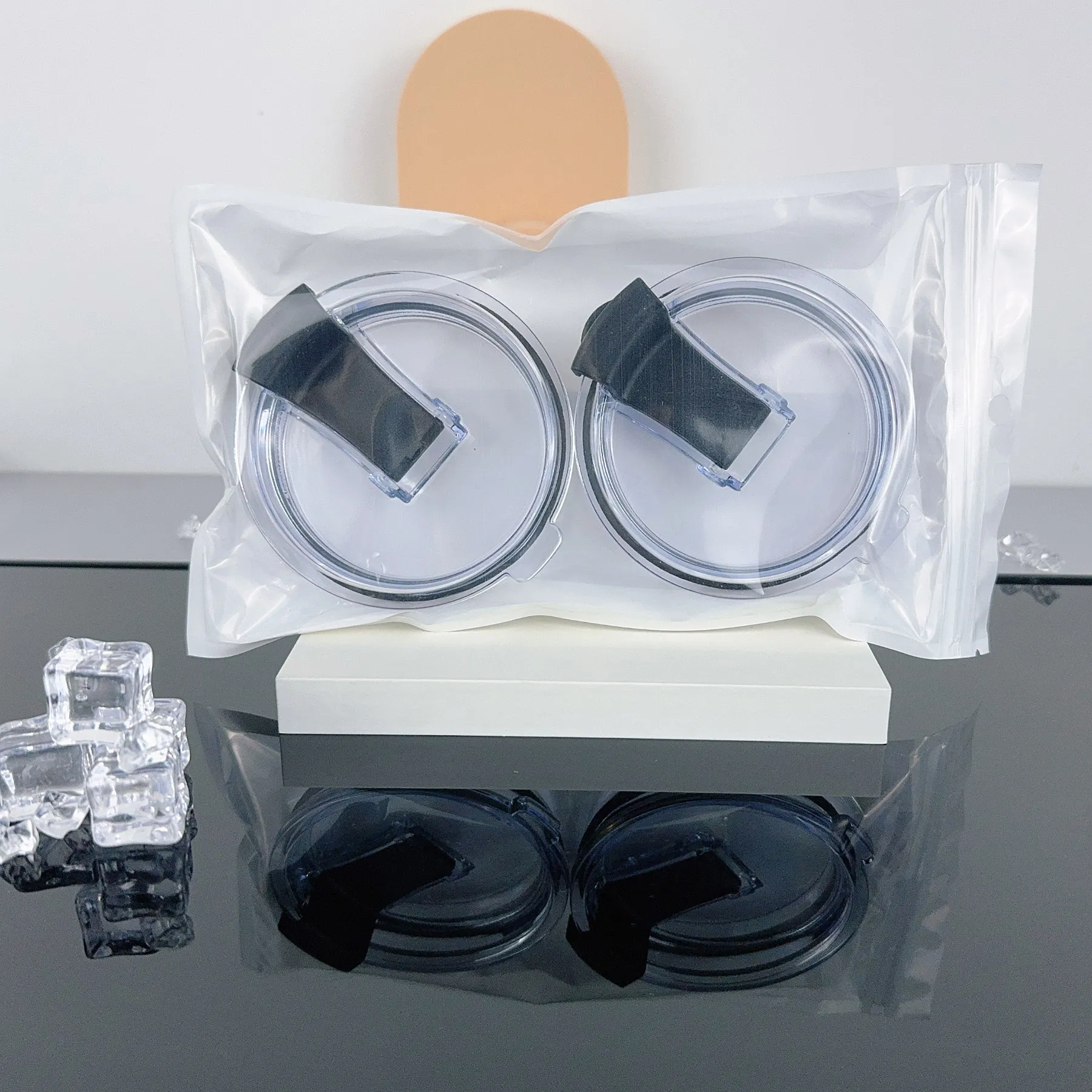 2 20oz Flip-Top Lids Suitable for Yeti (20oz) Car Cups, the Inner Diameter of the Thermos Cup Is 8cm, and 30oz Suitable for Yeti (30oz Car Cups), the Inner Diameter of the Thermos Cup Is 9.5cm