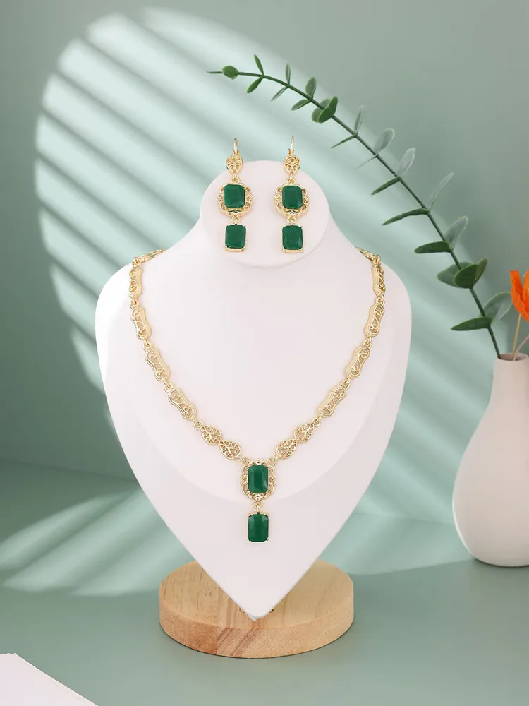 Marokkanischer Stil Halsketten- und Ohrring-Set Luxuriöser Glänzender Rot-Grüner Kristall Quadratischer Anhänger Halskette Statement-Schmuck – Detail 9