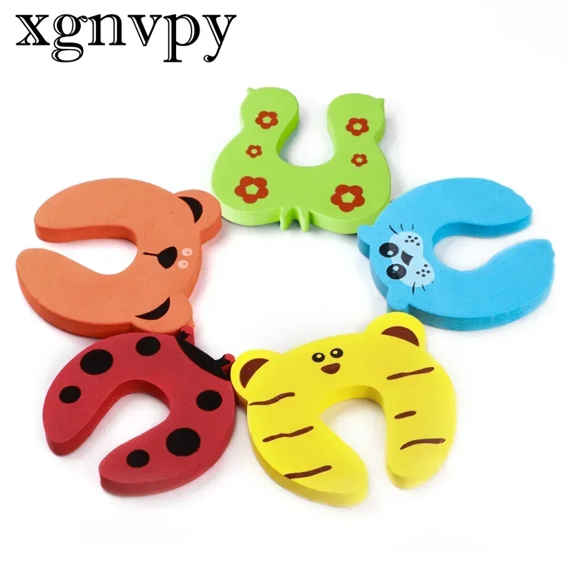 XgnvpyFactory direct cartoon cute animal safety door card door stallo baby addensato EVA child anti pinch hand security door card