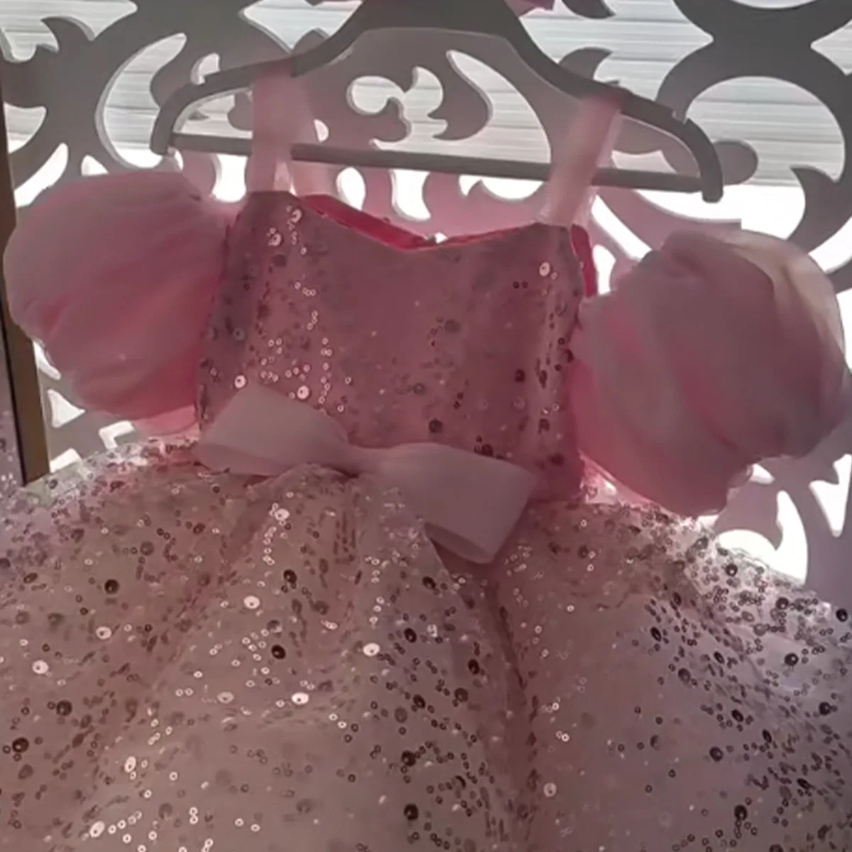 

Роскошное детское свадебное платье для девочек, розовые вечерние платья с бусинами, многоуровневые тюлевые рукава с бусинами, пышные платья с цветочным узором для девочек на свадьбу