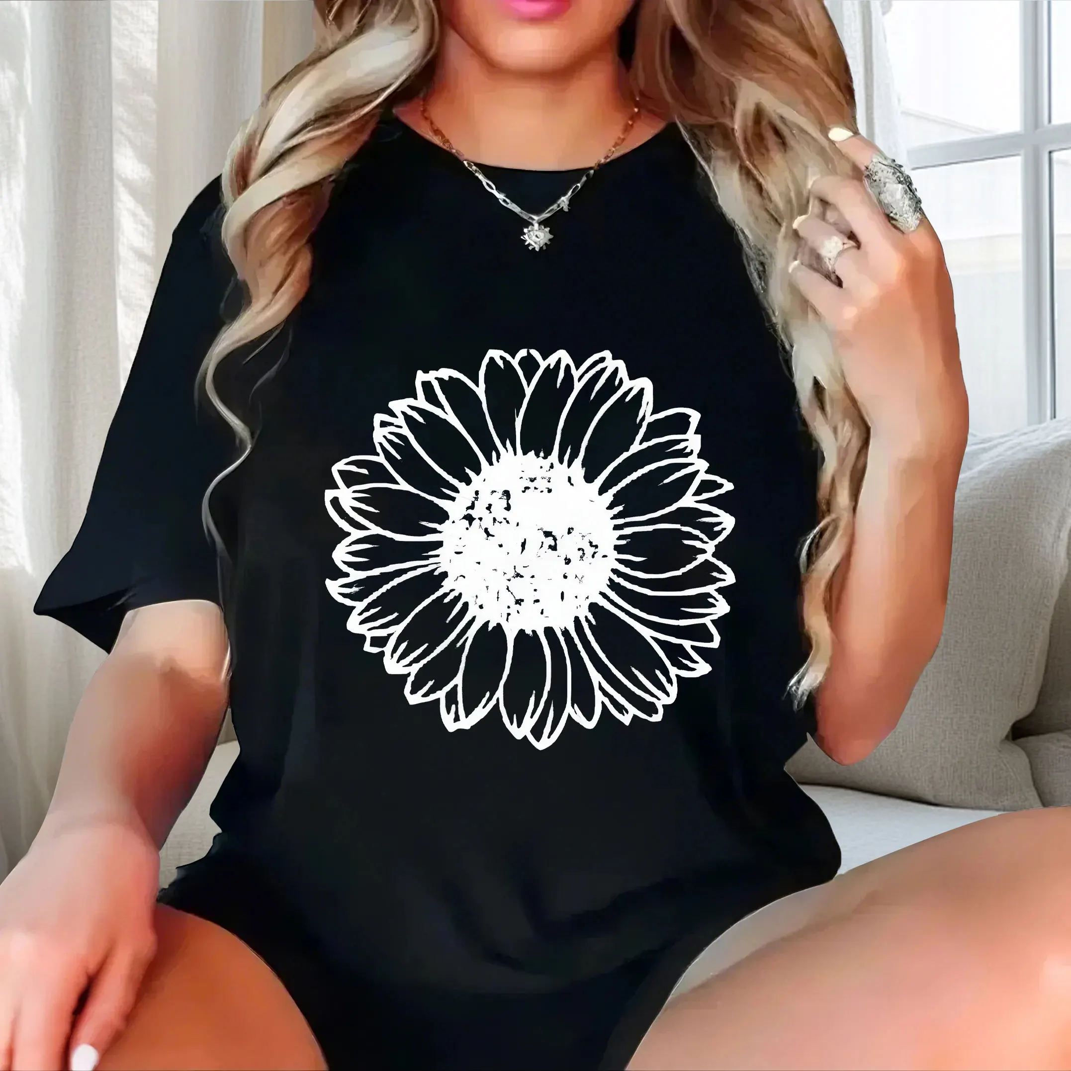 

Line chrysanthemum pattern printing plus size Ladies' casual short sleeved T-shirt black