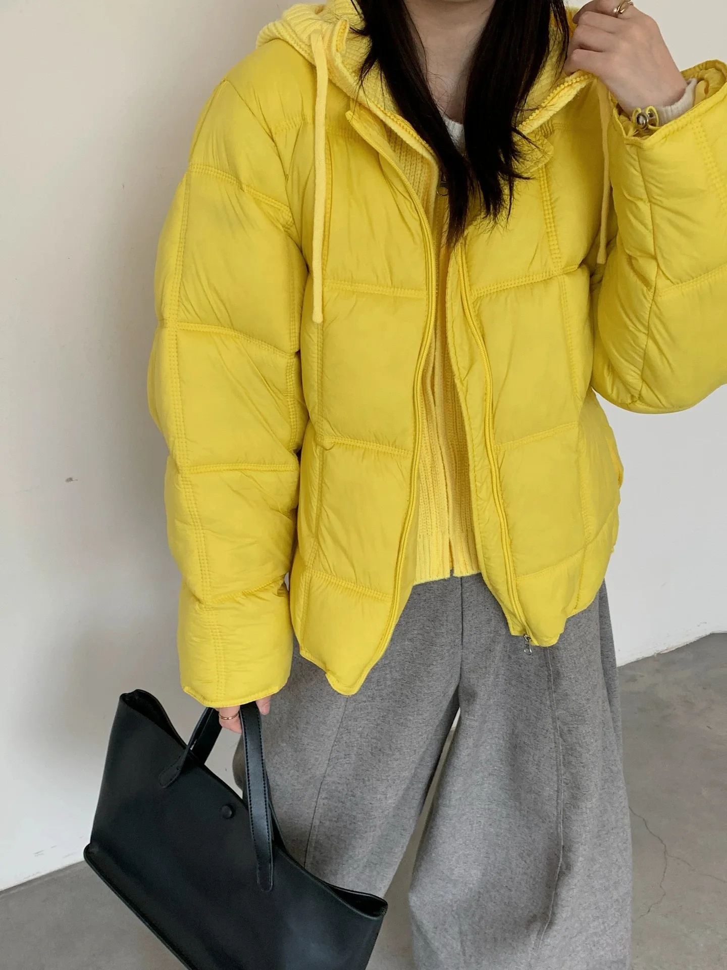 Korean Knit Hood Patchwork Short Puffer Jacket Women Loose Lightweight Warm Padded Parkas Women Solid Color Zipper Winter Jacket
