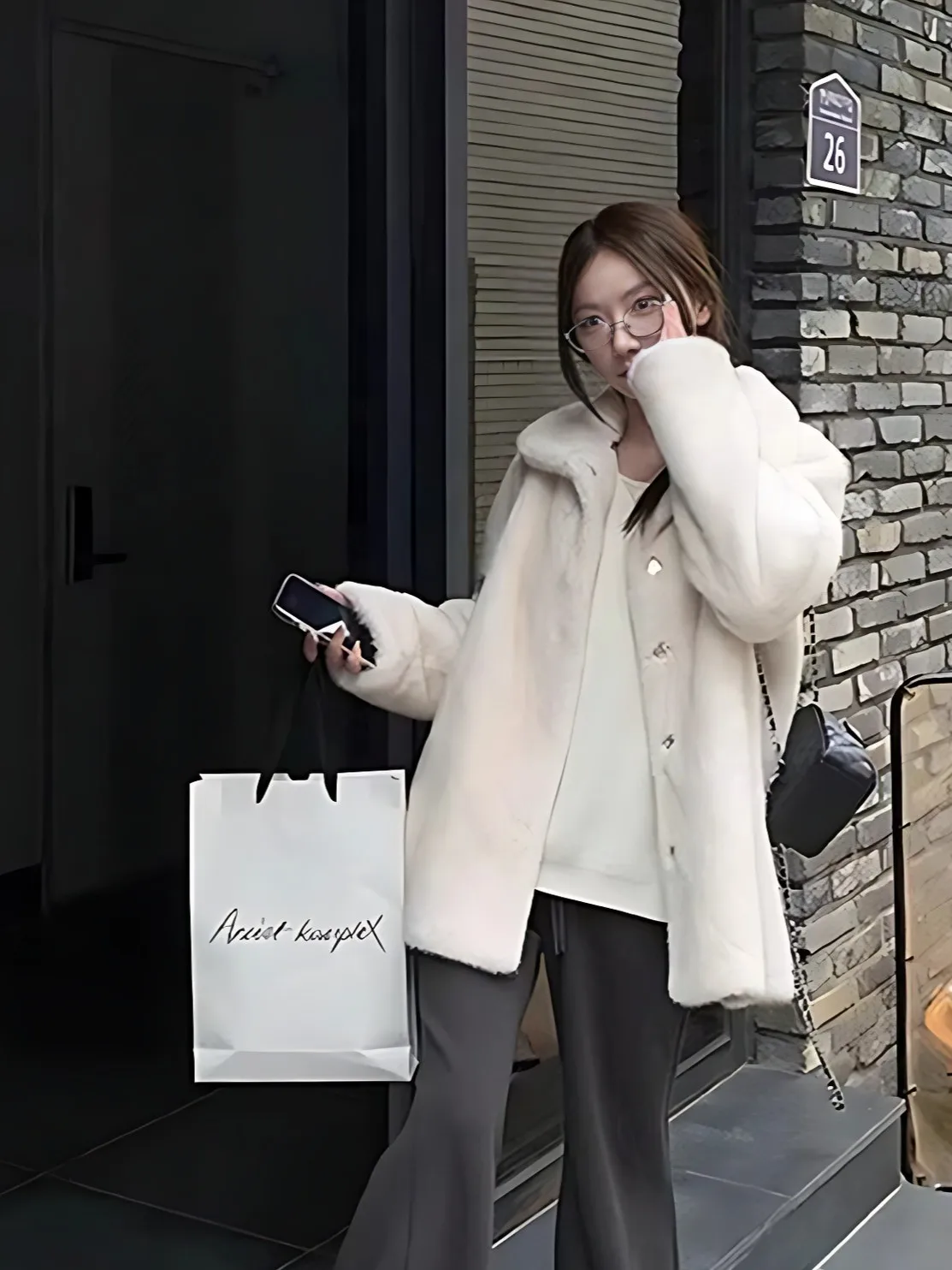 フェイクファー クロップドジャケット コート レディース ファーリー 秋 オーバーロング ナイトクラブ 若い 日本風 薄手 ニット アブリゴス ファッショナブル トレンド