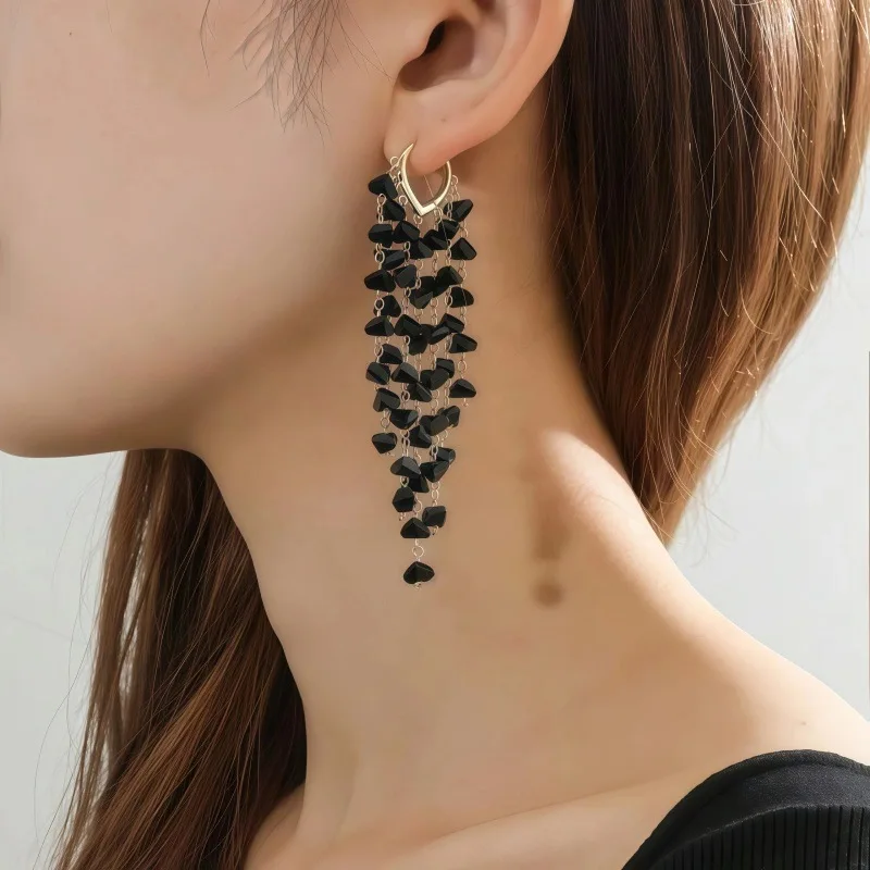

Black Glass BeadsTassel Geometric Earrings Personalized Fashion Hoop Earrings Light Luxury Long Tassels Earrings