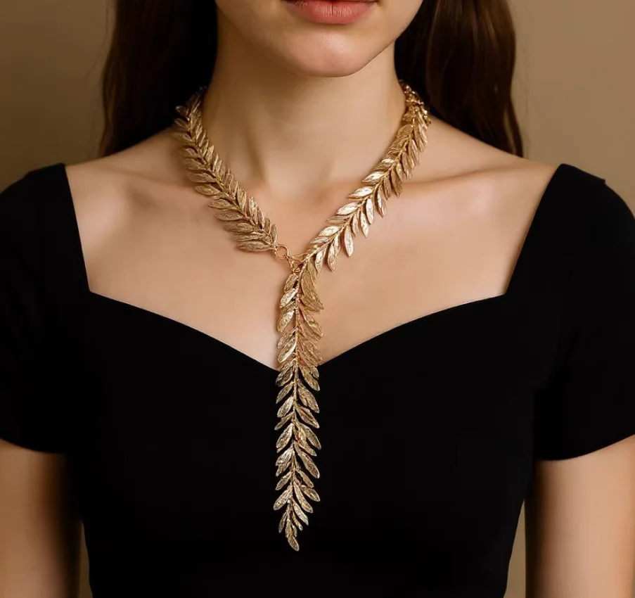 

Ожерелье в стиле ретро с большими роскошными металлическими листьями и длинными кисточками в Европе и США