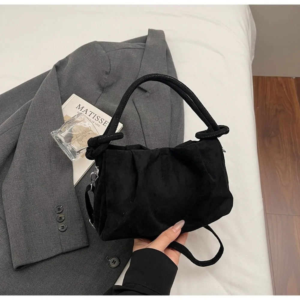 Lässige Wildleder-Umhängetasche mit Faltenstruktur, Magnetverschluss, Modische Handtasche mit Weichem Griff, Pendeltasche für Damen – Detail 11