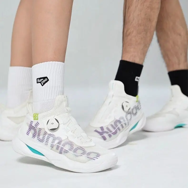 Kumpoo Badminton Shoes KH-G826S Houyi PRO Men and Women Professional Sports Shoes with Rotary Buckle Design sport shoe
