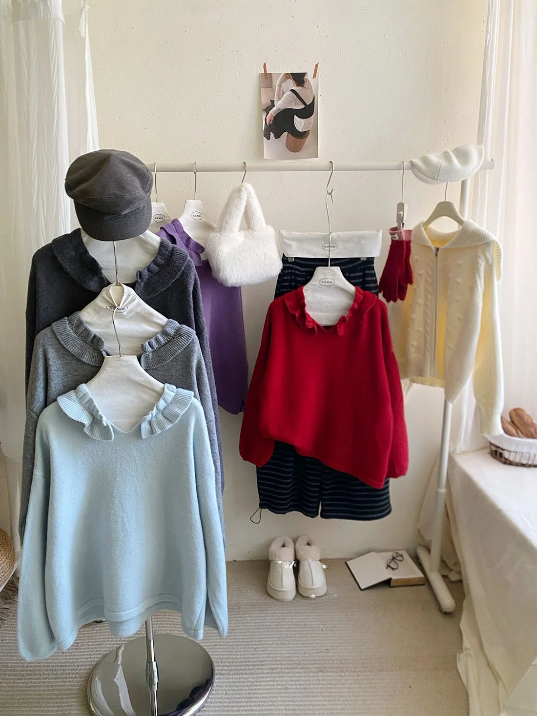 

Non-fading Loose Women's V-neck Ruffle Sweater Winter Comfortable Soft Fashionable Overhead Knitwear Earlet Trim Sweater