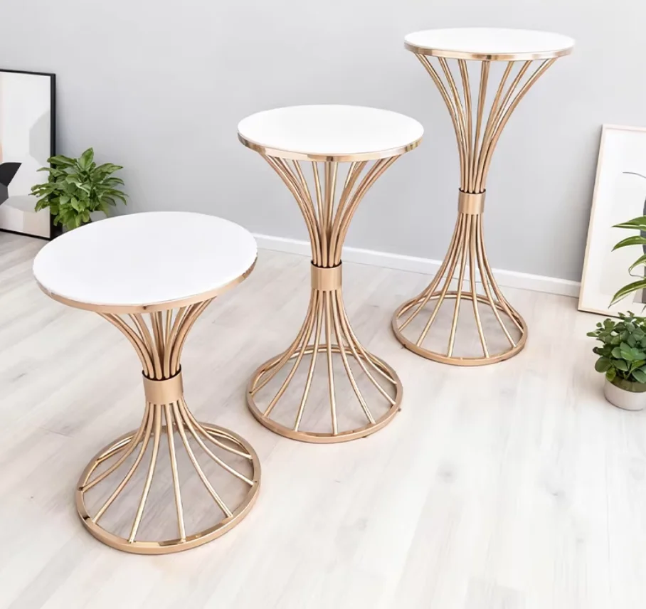 

Новая свадебная подставка для цветов из кованого железа с золотым гальваническим покрытием, маленькая круглая геометрическая подставка для декора сцены и украшения проходов