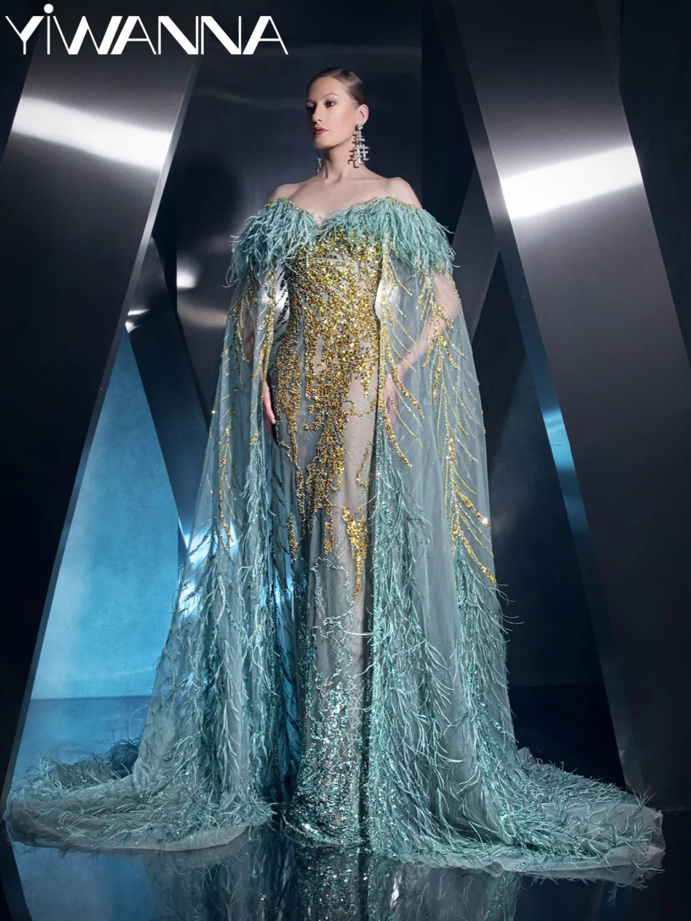 

Dazzling Beaded Evening Dress With Feathers Elegant Cape Sleeve Floor-length Wedding Party Gown Customized Red Carpet Gowns