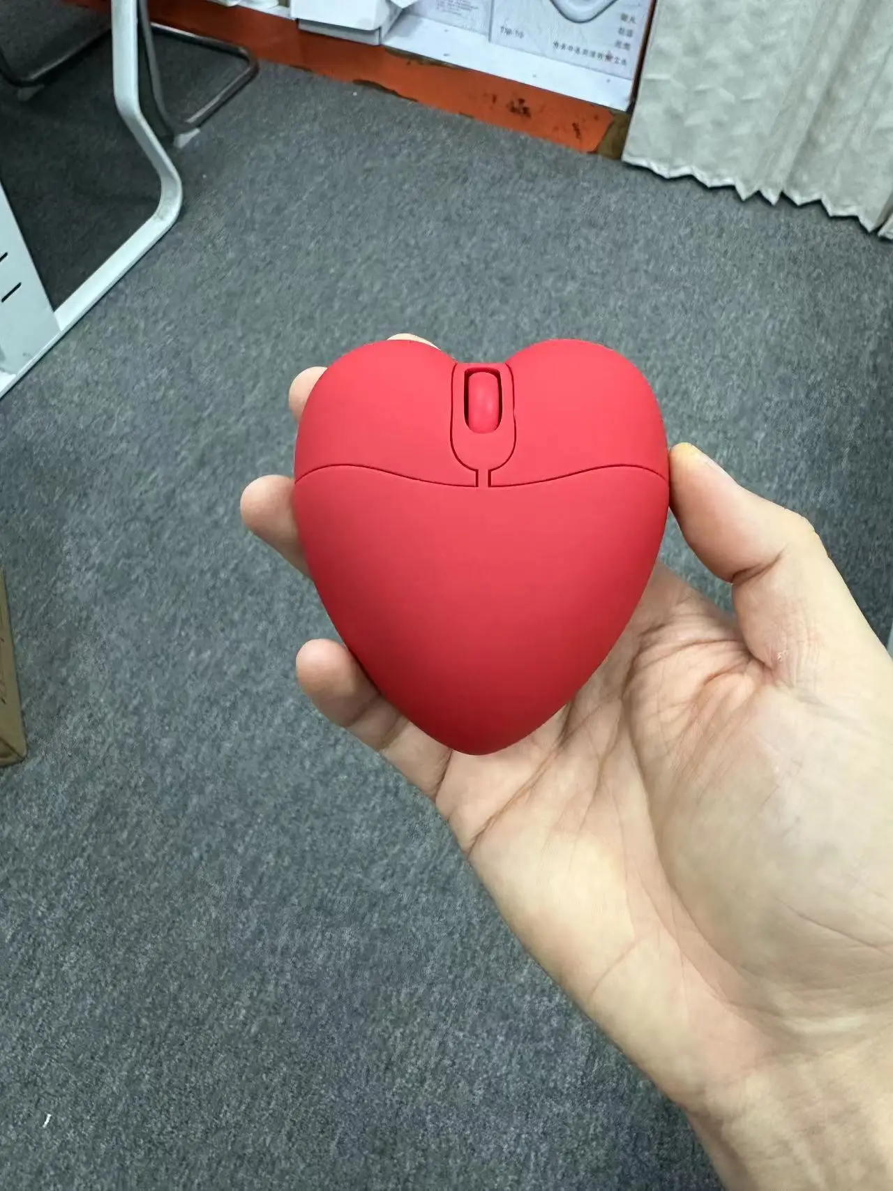 Śliczna bezprzewodowa 2.4G Bluetooth dual-mode love mouse zabawna przewodowa mysz dla studentów kreatywne prezenty