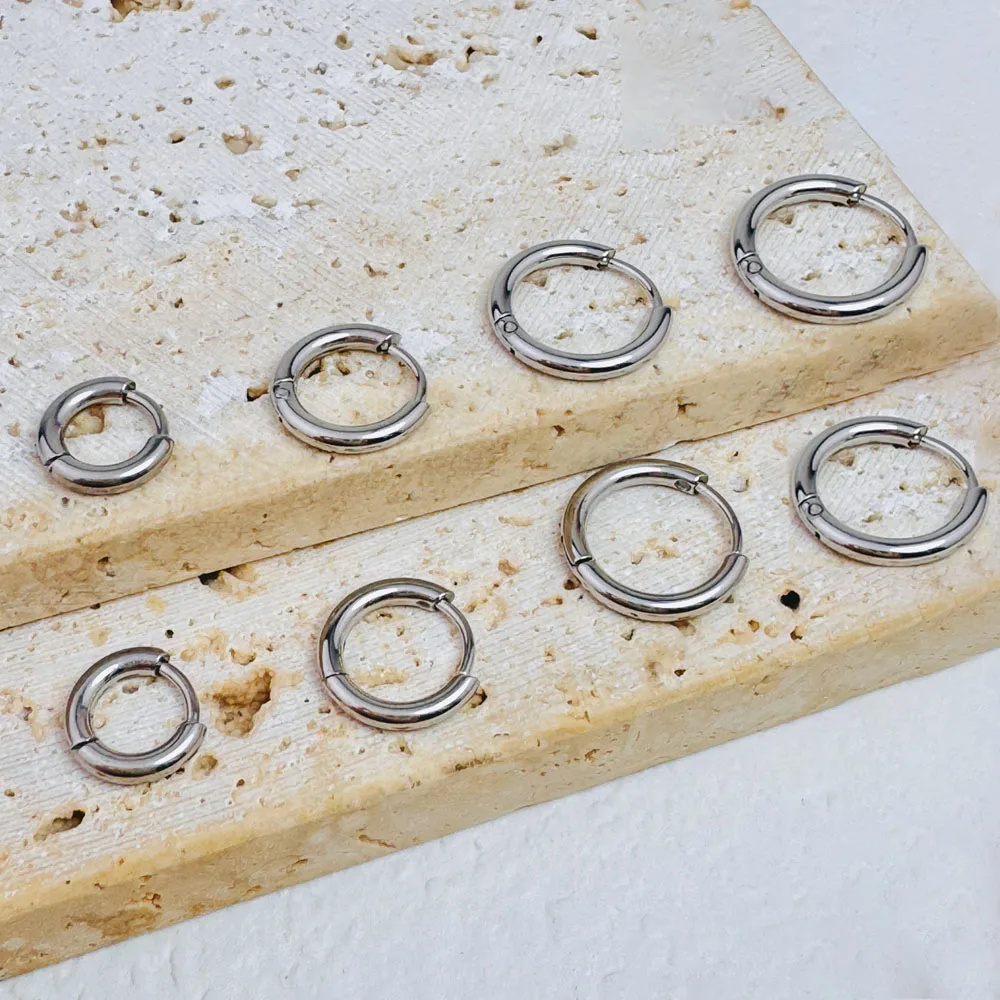 4 Paar/4 Stück Kreis-Creolen aus Edelstahl für Damen, klassische kleine Helix-Creolen, Schleifenring, Huggie-Knorpel-Piercing-Schmuck – Detail 2