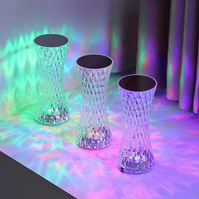 Lámpara de mesa de diamante de cristal, luces nocturnas que cambian de 16 colores, forma de cintura pequeña, recargable, mesita de noche, lámpara de dormitorio con botón táctil