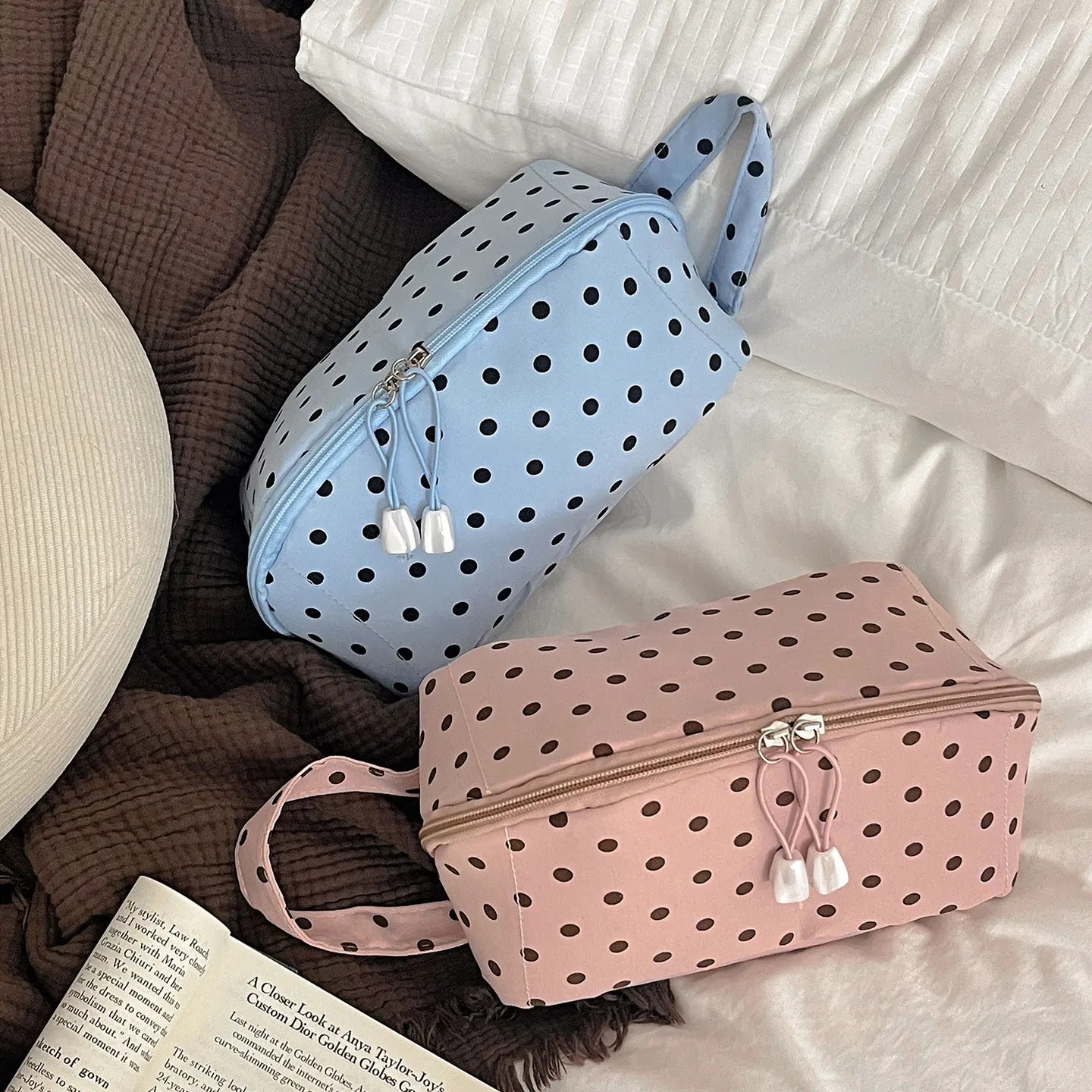Große offene Make-up-Tasche, dreidimensionale vertikale Desktop-Reisetasche, vielseitige Wellenpunkt-Aufbewahrungstasche für Kosmetik – Detail 2